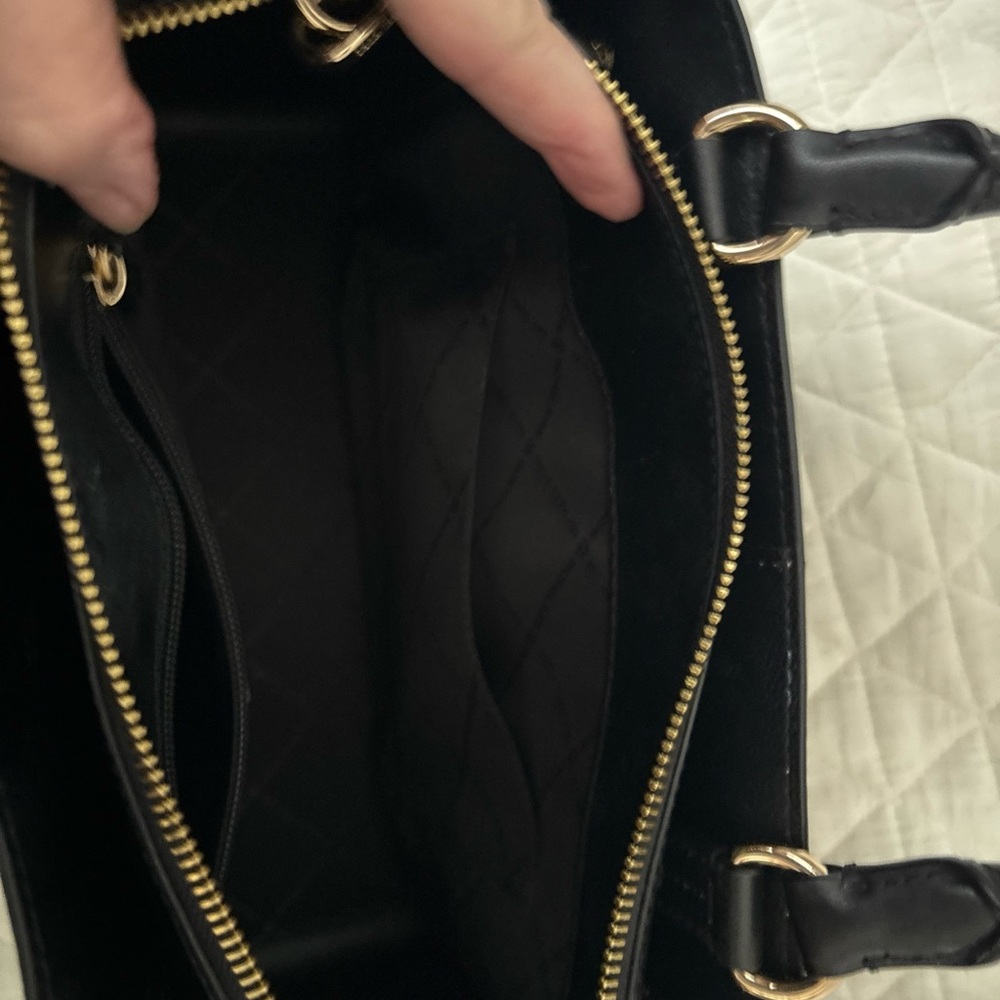 Michael Kors Reed TwoTone Large Bag Purse Black White(Vanilla) Gold Trim RARE - Picture 8 of 16